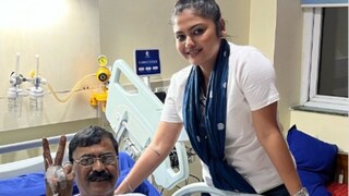 হাসপাতালে ভর্তি সায়নীর বাবা