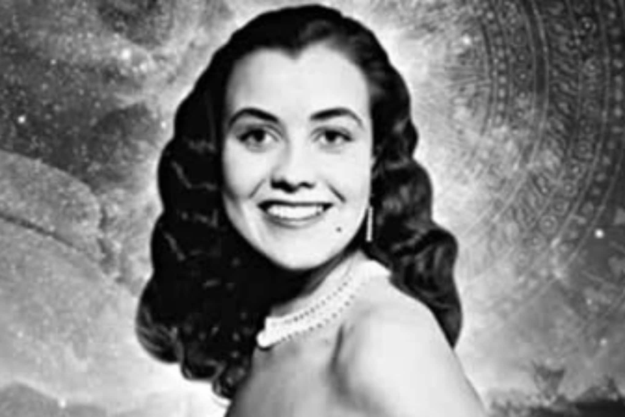 ঘুমের মধ্যেই মুহূর্তে সব শেষ...! প্রয়াত হলেন প্রথম 'মিস ওয়ার্ল্ড', শোকের ছায়া