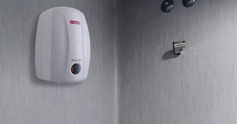 বাথরুমে গিজার লাগানো থাকলে স্নানের সময় এক্সজস্ট ফ্যান চালান। 