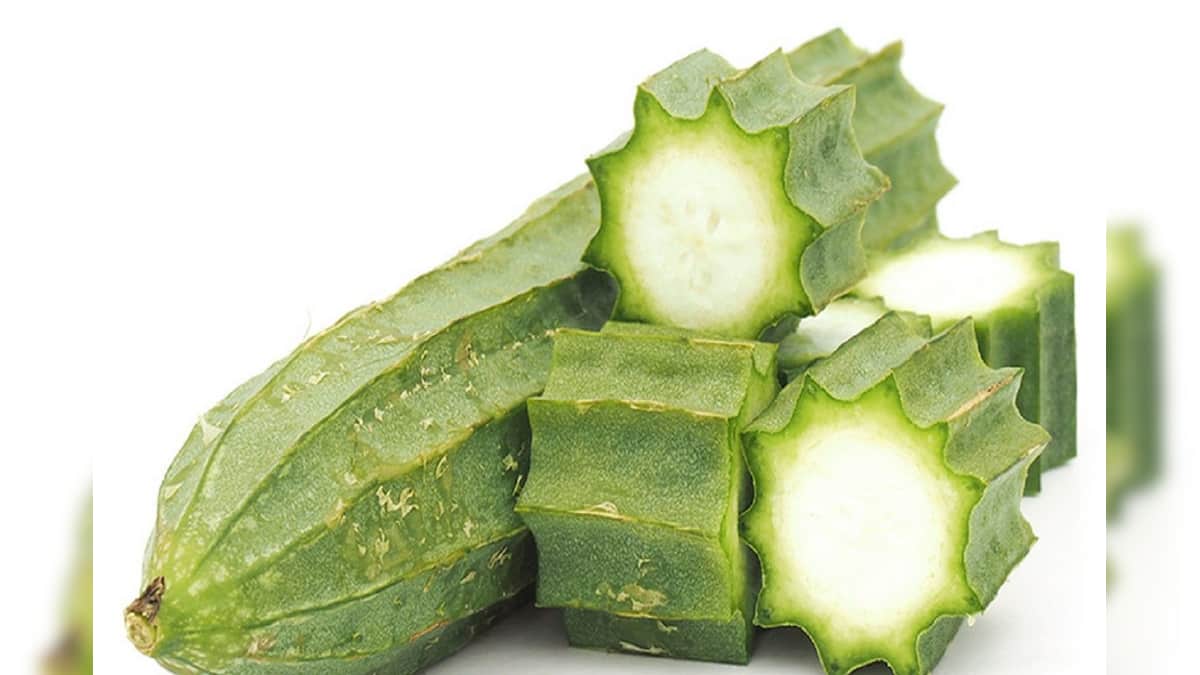 Ridge Gourd Benefits: ফ্যাটি লিভারের সমস্যা? হৃদরোগ? ঝিঙে খান এই নিয়মে দূর হবে বহু জটিল রোগ! জানুন