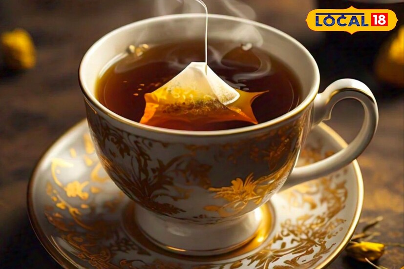 শীতকাল আসছে। এই সময় অনেকেরই ঠান্ডা লাগা, জ্বর-সর্দির প্রবণতা দেখা যায়। এমন সময় শুরু করে দিন তুলসী পাতার চা খাওয়া। পাবেন আশ্চর্য গুণ। জানিয়েছেন হোমিওপ্যাথি চিকিৎসক বাদল বৈদ্য।