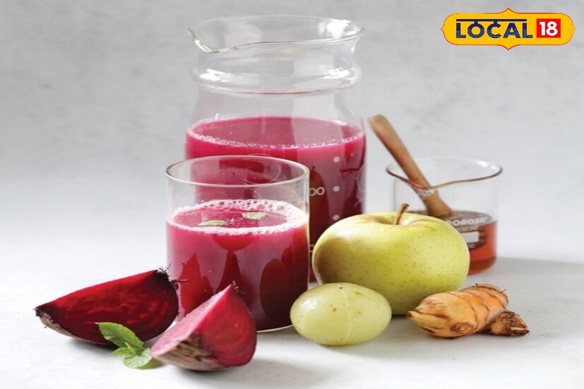 রুক্ষ আবহাওয়ায় ত্বক জেল্লাহীন হয়ে পড়াটাই স্বাভাবিক। ঠিক সেই মুহূর্তে নিয়ম করে এই পানীয়তে চুমুক দিলেই আবার ফিরে আসবে জেল্লা। টানটান থাকবে ত্বক। 