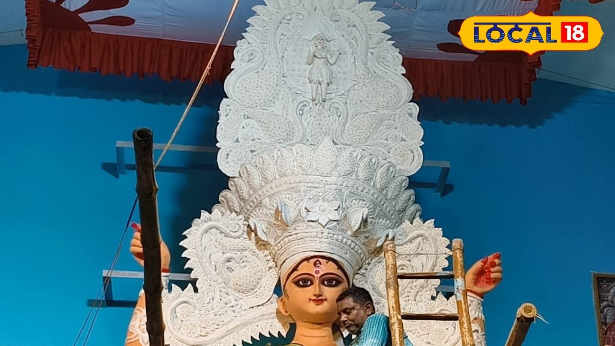 ডাকের সাজেও থিমের ছোঁয়া! বনকাপাসীর শিল্পীদের শোলার সাজে মা জগদ্ধাত্রী 