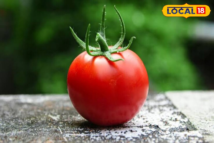 লাল রঙের গোল গোল দেখতে এই সবজি। স্বাদে টক, বিভিন্ন রান্নায় ব্যবহৃত হয়। তবে এর পুষ্টিগুণ অবাক করবে। 