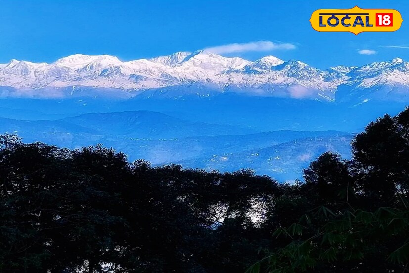 সোমবার দার্জিলিং, কালিম্পং,আলিপুরদুয়ার, জলপাইগুড়ি এবং কোচবিহার এই পাঁচ জেলাতে বৃষ্টির কোন সম্ভাবনা নেই, এখন শুধু জাকিয়ে শীতের অপেক্ষা। ইতিমধ্যেই শৈল শহর জুড়ে শীতের আমেজ। স্থানীয় বাসিন্দা থেকে শুরু করে পাহাড়ে ঘুরতে আসা পর্যটকদের গায়ে জড়িয়েছে মোটা শীতবস্ত্র। শীতের দাপটে রাস্তায় রাস্তায় জ্বলো আগুন।