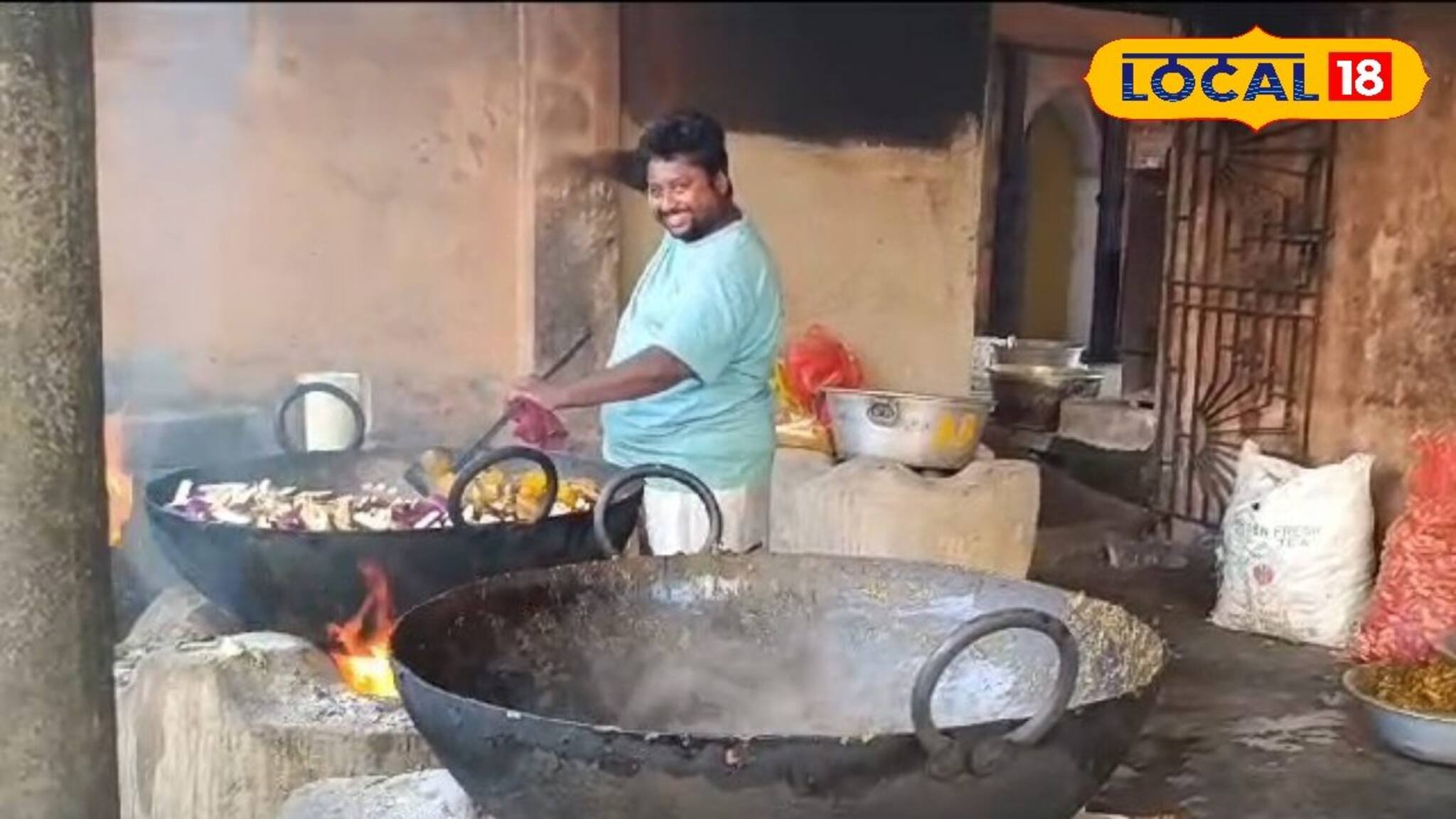 ৫০ উনুন ১৫০ জন রাঁধুনি! শ্রীরামপুর রাধাগোবিন্দ জিউ মন্দিরের মেগা কিচেন বড় চমক