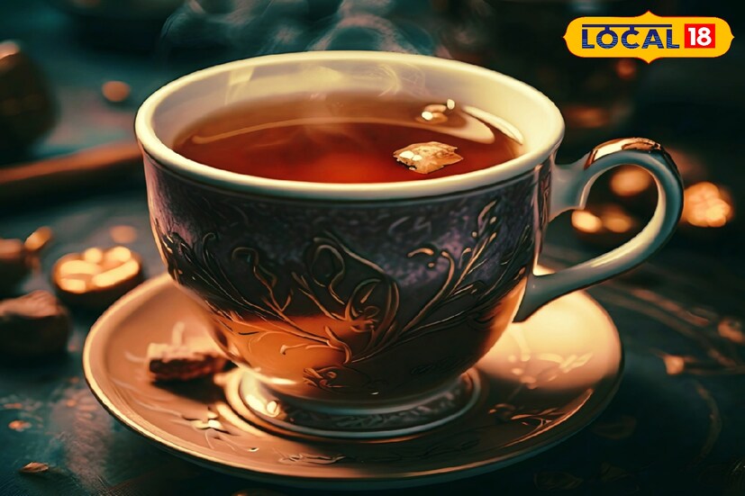*ত্বক ভিতর থেকে পরিষ্কার রাখতে সাহায্য করে লিকার চা। চিনি-দুধ ছাড়া লিকার চা এক কাপ নিয়মিত পানে ত্বক ও চুল দুটোই ভাল থাকে।