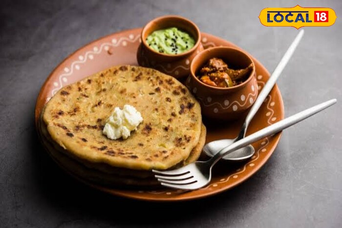 Aloo Paratha: খুব কম সময়ে বাড়িতেই বানিয়ে নিন রেস্তোরাঁর মতো আলুর পরোটা! জেনে নিন সহজ উপায় Aloo Paratha: খুব কম সময়ে বাড়িতেই বানিয়ে নিন রেস্তোরাঁর মতো আলুর পরোটা! জেনে নিন সহজ উপায়