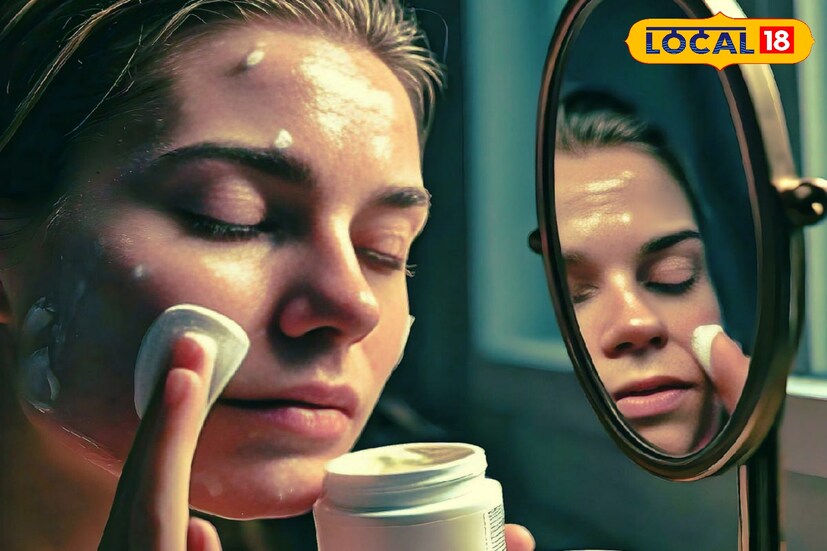 *বর্তমানে সন্ধ্যে নামতেই শীতের অনুভূতি হতে শুরু করেছে ইতিমধ্যে। মরশুম বদলের এই সময় ক্রমশই আর্দ্রতা কমতে থাকে ত্বকে। যার ফলে ত্বক হয়ে পড়ে শুষ্ক। *বর্তমানে সন্ধ্যে নামতেই শীতের অনুভূতি হতে শুরু করেছে ইতিমধ্যে। মরশুম বদলের এই সময় ক্রমশই আর্দ্রতা কমতে থাকে ত্বকে। যার ফলে ত্বক হয়ে পড়ে শুষ্ক।