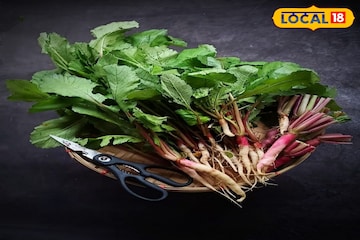 বাজার থেকে সবজি কেনেন, শাকটা ফেলে দেন, হার্টের হচ্ছে সর্বনাশ, সস্তার শাকে কামাল বাজার থেকে সবজি কেনেন, শাকটা ফেলে দেন, হার্টের হচ্ছে সর্বনাশ, সস্তার শাকে কামাল