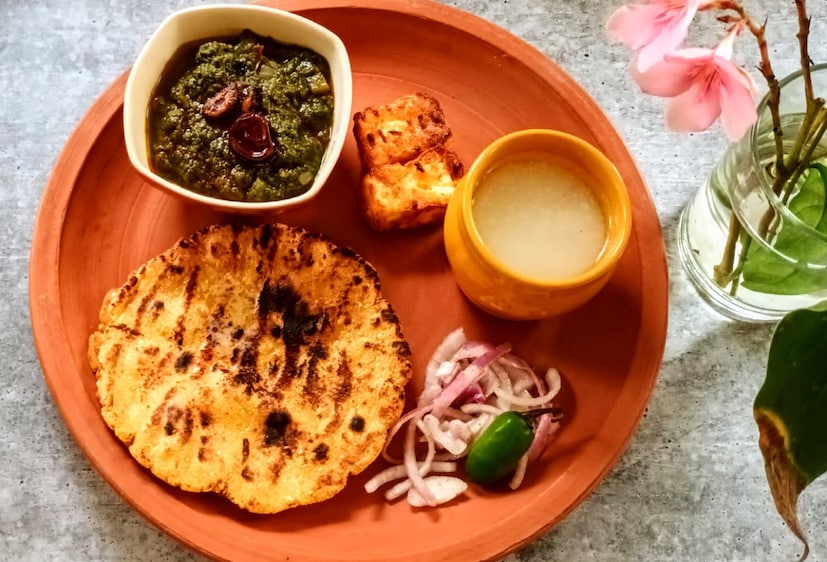 এমনিতে তো সর্ষে শাক আর মাক্কী রুটি খুবই জনপ্রিয় দুই খাবার। কিন্তু জানা জরুরি যে হার্টের রোগীদের এই শাক খাওয়া মোটেই উচিত নয়।