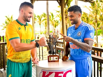 ভারতীয় দলের একাদশে বড় সারপ্রাইজ! সিরিজ জিততে মেগা চমক দেবে টিম ইন্ডিয়া! ভারতীয় দলের একাদশে বড় সারপ্রাইজ! সিরিজ জিততে মেগা চমক দেবে টিম ইন্ডিয়া!