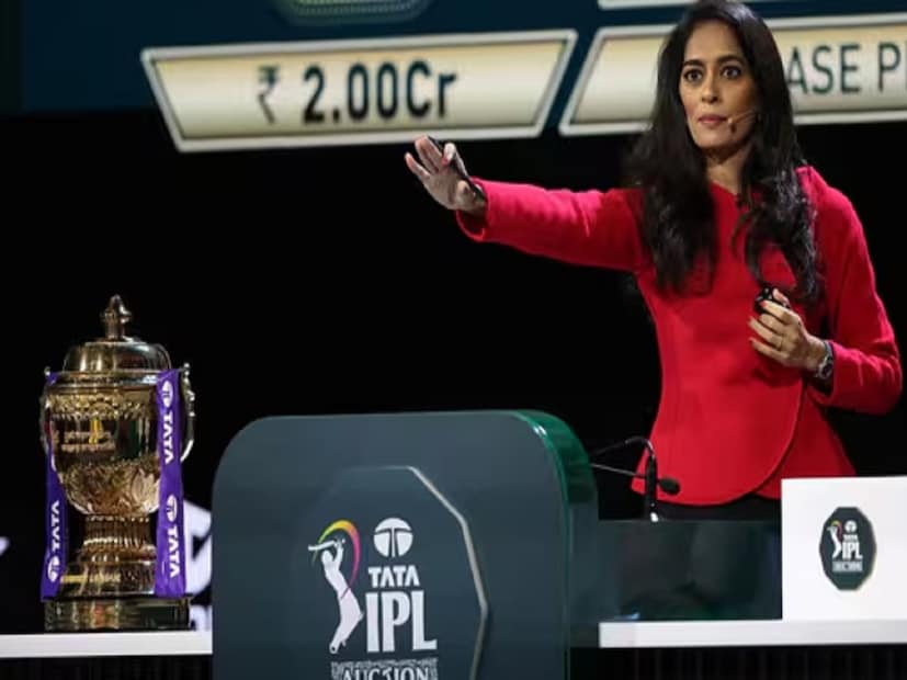 সেই ২০০৮ সাল থেকে ইন্ডিয়ান প্রিমিয়ার লিগ বা আইপিএল চালু হয়েছিল। আর কালক্রমে তা ভারতের ক্রিকেট উৎসবের তকমা লাভ করেছে। ২০০৮ সালের সেই আইপিএল নিলামে একাধিক চমকপ্রদ বিষয় দেখা গিয়েছিল। বলাই বাহুল্য যে, এরপর থেকে বিশ্বের সবথেকে বড় লিগ হয়ে উঠেছে আইপিএল। 