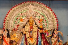 নবমীতে জমজমাট চন্দননগর! ঠেলতে হবে না ভিড়, ঘরে বসেই করুন দেবীদর্শন