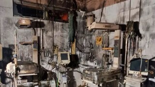 আগুনে ঝলসে যাওয়া ঝাঁসির হাসপাতালের এনআইসিইউ ওয়ার্ড৷ ছবি- পিটিআই আগুনে ঝলসে যাওয়া ঝাঁসির হাসপাতালের এনআইসিইউ ওয়ার্ড৷ ছবি- পিটিআই