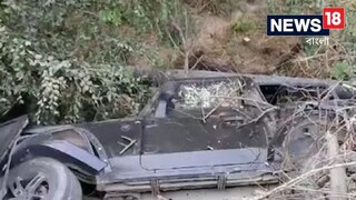 ভয়াবহ দুর্ঘটনায়, বাসের সঙ্গে ধাক্কায় টুকরো টুকরো থার! সেতুতে ঝুলে রইল বাস