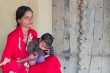 ‘বন্ধুত্ব থেকে প্রেম, উত্তেজনায় হুঁশ হারালাম’,এখন প্রেমিকের বাড়ির সামনে ধর্নায়