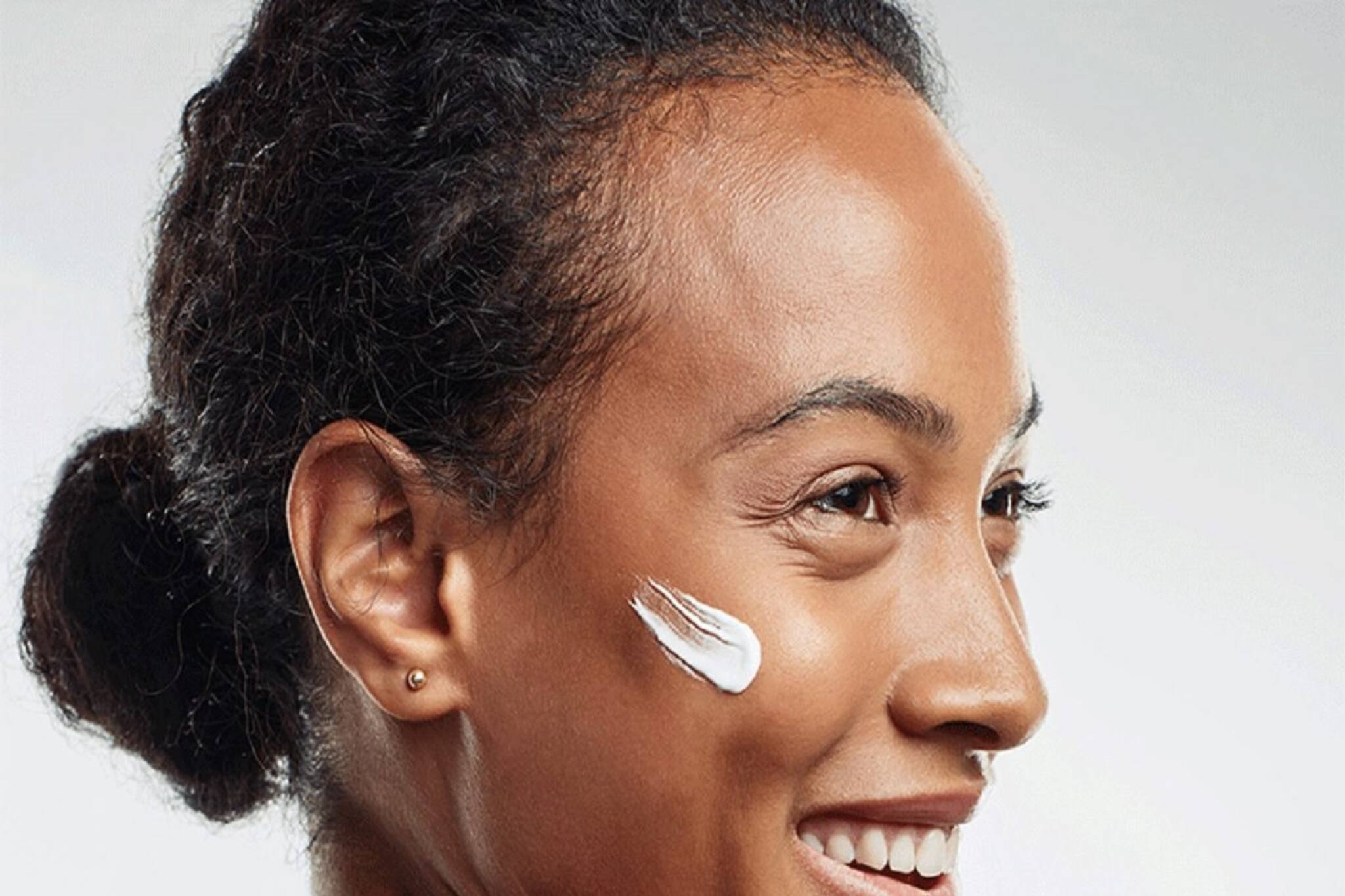 মুখে যে কোন ক্রিম মাখব! শীতের শুষ্কতায় কোন ত্বকে কোন ক্রিম বেস্ট? রইল টিপস