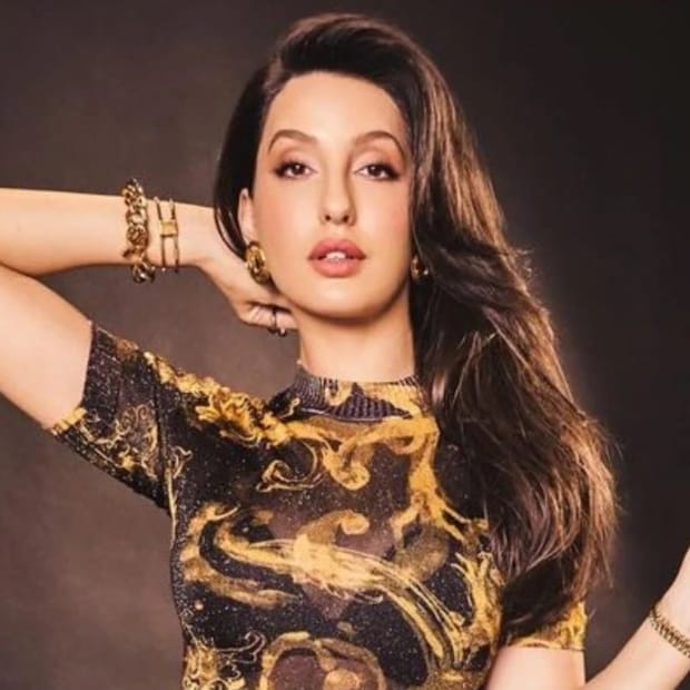 নোরা ফতেহি আরও জানান, বিধ্বংসী আগুনে লস অ্যাঞ্জেলসের অবস্থা খারাপ৷ জীবনে কোনওদিন এরকম খারাপ পরিস্থিতির মধ্যে পড়িনি৷ পাঁচ মিনিট আগে আমাদের ঘর খালি করার নির্দেশ দেওয়া হয়েছে৷ তারপরই তড়িঘড়ি হোটেল থেকে সমস্ত জিনিসপত্র নিয়ে বেরিয়ে যাই৷
