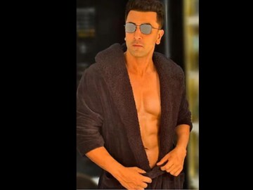 'যাঁর সঙ্গে সঙ্গম করছেন, তাঁকে যদি ভাল না বাসেন, তাহলে...'' ঠিক কেমন যৌনতা পছন্দ রণবীরের?