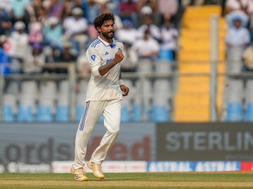 গুয়াহাটি টেস্টে নতুন মাইলস্টোন ছুঁলেন জাদেজা, নাম লেখালেন কিংবদন্তীদের তালিকায় গুয়াহাটি টেস্টে নতুন মাইলস্টোন ছুঁলেন জাদেজা, নাম লেখালেন কিংবদন্তীদের তালিকায়