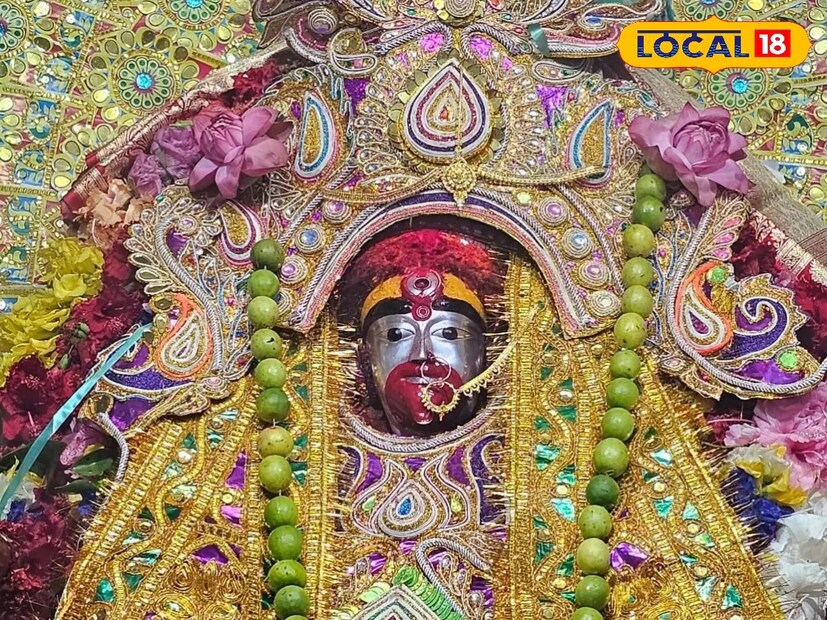 অগ্রিম বুকিং এর ক্ষেত্রে আপনাকে অনলাইন এর মাধ্যমে কিছু টাকা হোটেল কর্তৃপক্ষকে পাঠিয়ে রাখতে হবে। তাহলেই প্রায় ৩৫ শতাংশ পর্যন্ত রুমে ছাড় মিলতে পারে। তারাপীঠ হোটেল অ্যাসোসিয়েশনের সেক্রেটারি সুনীল গিরি জানান শীতের ছুটিতে বহু মানুষ তারাপীঠ ভ্রমণের জন্য আসেন আর তাদের সুবিধার জন্যই প্রত্যেক বছর এই বিশেষ ছাড় দেওয়া হয় হোটেল কর্তৃপক্ষের তরফ থেকে।