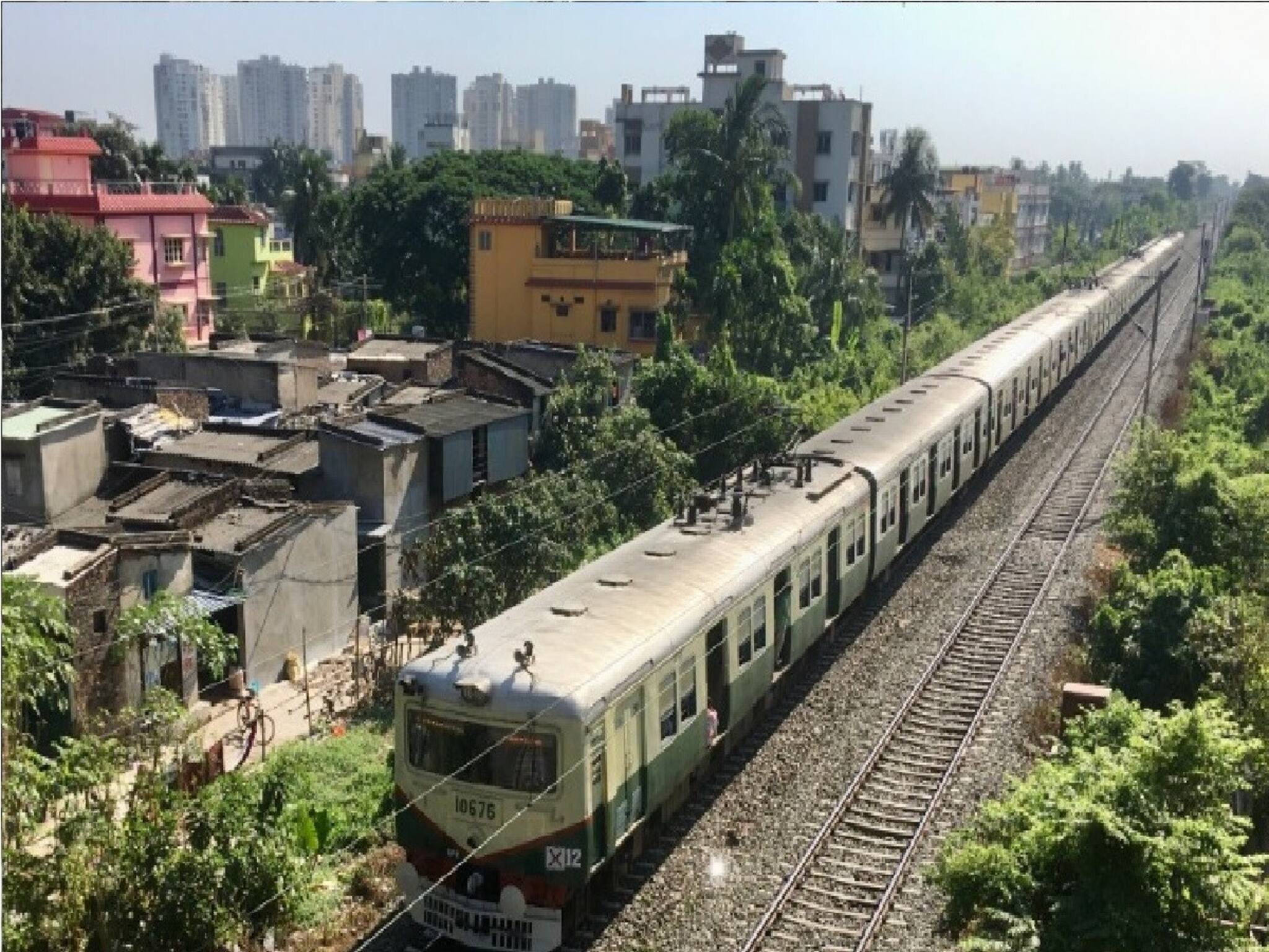 নেই কোনও স্টেশন! বছরে মাত্র ৮ দিন দাঁড়ায় সব ট্রেন! কী এমন জায়গা! কী কারণ? জানুন