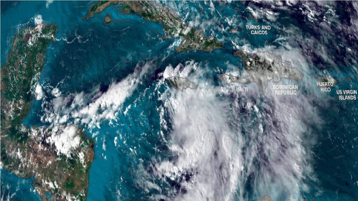 Storm Raphael Tropical Storm Rafael: সমুদ্রের উপর ফুঁসছে ট্রপিক্যাল স্টর্ম রাফায়েল ...
