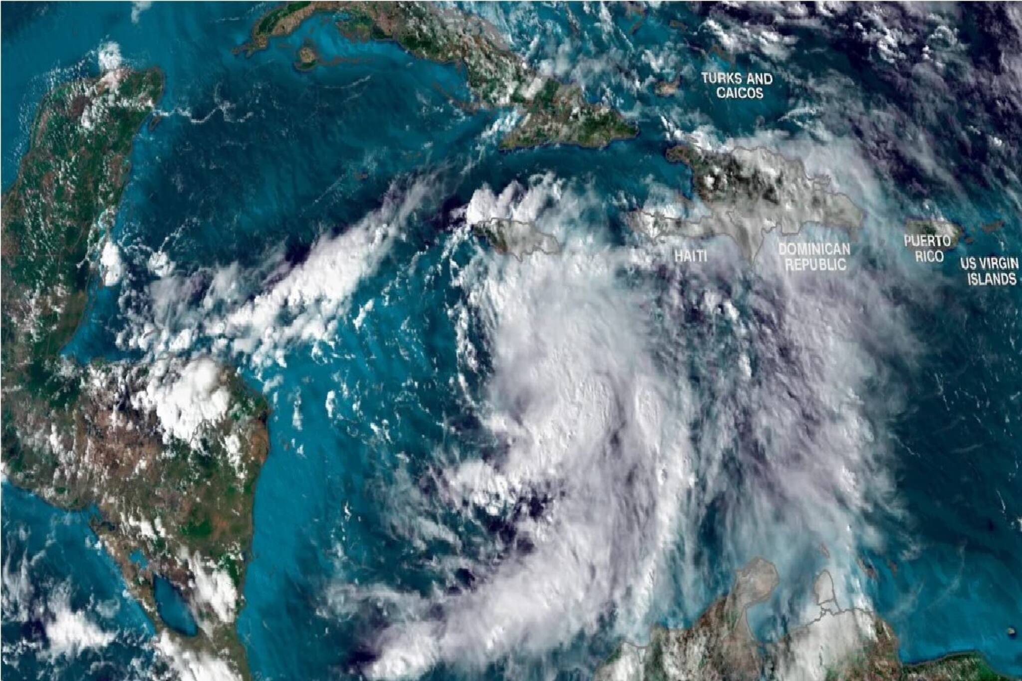 সমুদ্রের উপর ফুঁসছে ট্রপিক্যাল স্টর্ম রাফায়েল,বায়ুর গতি এখনই ১০০ কিমি, কী হবে