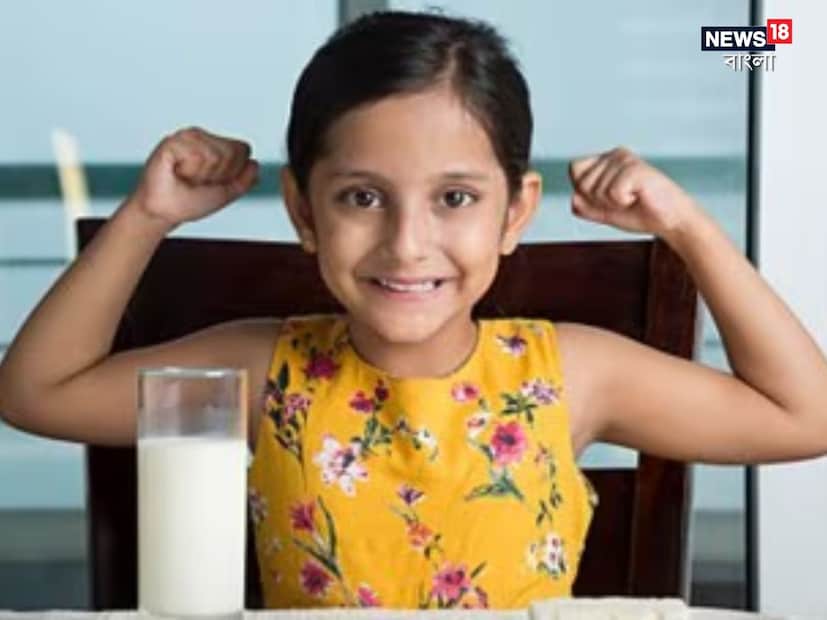 ডাঃ নিহার পারেখ তার ইনস্টাগ্রাম একটি ভিডিও শেয়ার করেছেন এবং বলেছেন যে রাতে ঘুমানোর আগে বাচ্চাদের দুধ দেওয়া উচিত নয়। জেনে নিন কেন অভিভাবকদের এই পরামর্শ দিয়েছেন চিকিৎসক।