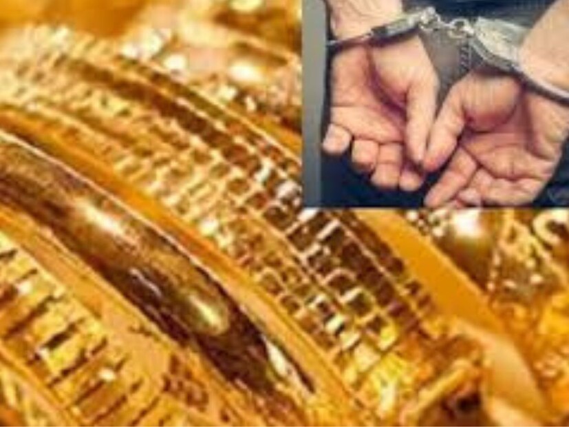 পরিবার কিভাবে জানল চুরির কথাআশরাফ এবং তার পরিবার রবিবার রাতে বাড়ি ফিরে এসে চুরির ঘটনা জানতে পারেন। বাড়ির ভেতর সবকিছু তছনছ হয়ে ছিল এবং শোবার ঘরের লকার থেকে সোনা ও টাকা গায়েব ছিল।