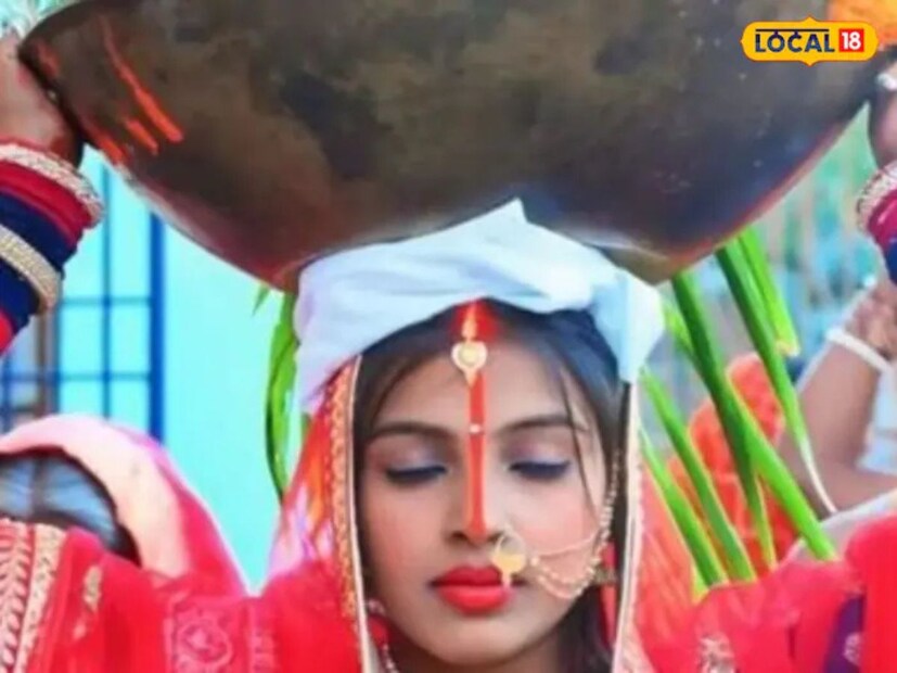 ভোগ নিবেদন: পূজার সময় স্বস্তিকা বা মিষ্টি ভোগ নিবেদন করলে আশীর্বাদ লাভের সম্ভাবনা বেড়ে যায়।