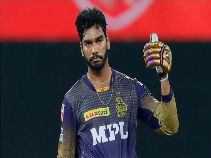 নিলামে ২৩.৭৫ কোটি টাকা  কলকাতা নাইট রাইডার্স তাঁকে নিলাম টেবল থেকে জোর লড়াইয়ের পর কিনে নিয়েছে৷ বিক্রি হওয়ার কয়েক ঘন্টা পরেই ভেঙ্কটেশের বিবৃতি এসেছে। আইপিএল ২০২৫ নিলামে ভেঙ্কটেশের এভাবে দাম ক্রমশ বেড়েছে যা দেখে  প্রাক্তন ক্রিকেটার এবং বিশেষজ্ঞরাও বাকরুদ্ধ। এদিনের নিলাম টেবলে লখনউ সুপার জায়ান্টস (এলএসজি) এবং রয়্যাল চ্যালেঞ্জার্স বেঙ্গালুরু (আরসিবি) আইয়ারকে ।  নাইট রাইডার্স শেষ পর্যন্ত লড়াই করে ২৩.৭৫ কোটি টাকার বিশাল দর দিয়ে ছিনিয়ে নিয়েছে৷