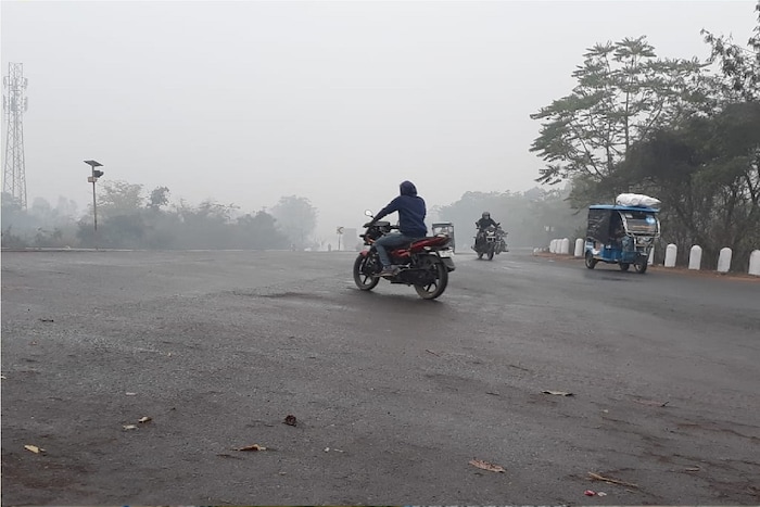 Weather: বদলাচ্ছে আবহাওয়া, আগামী ২৪ ঘণ্টায় কোন জেলায় কেমন আবহাওয়া? আলিপুরের আপডেট