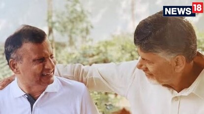 রাজনীতির জগতে দুঃসংবাদ! প্রয়াত অন্ধ্রের মুখ্যমন্ত্রী চন্দ্রবাবু নাইডুর ভাই রাজনীতির জগতে দুঃসংবাদ! প্রয়াত অন্ধ্রের মুখ্যমন্ত্রী চন্দ্রবাবু নাইডুর ভাই