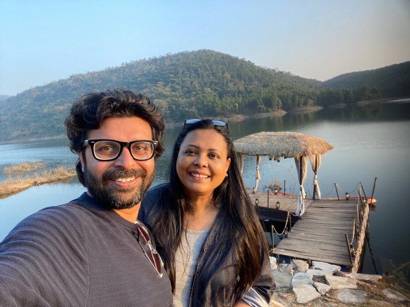 লোপার কথায় "আমিও একার অনুষ্ঠান করে আসছি, জয় স্টেজ শো তেমন করেন না। সেখান থেকেই এই ভাবনা। এখানে জয়ও গাইবেন, আমিও ওঁর সুরের গান গাইবো, থাকবেন বেশ কিছু অতিথি যন্ত্রীরা। সব মিলিয়ে এই এক্সপ্রেস জয়-লোপা দুটো ইঞ্জিন নিয়ে ছুটে চলবে। " 