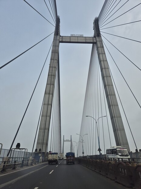 রবিবার ভাইফোঁটাতে মেঘমুক্ত পরিষ্কার আকাশ। উইকেন্ড থেকেই আবহাওয়ার পরিবর্তন। রাজ্যজুড়েই শুষ্ক আবহাওয়া। পার্বত্য কয়েকটি জেলা ছাড়া বৃষ্টির সম্ভাবনা কার্যত নেই।