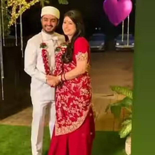 ২০২১ সালে এক সাবেকি পার্সি অনুষ্ঠানে দীর্ঘ দিনের প্রেমিকা ডেলনা শ্রফকে বিয়ে করেন পরজান৷ বড় হয়ে বিভিন্ন ভূমিকায় ধরা দিয়েও তিনি দর্শকদের মনে চিরস্থায়ী জায়গা করে নিয়েছেন বিজ্ঞাপনে তার সেই ‘জলেবি’ ডাকের জন্য৷ 