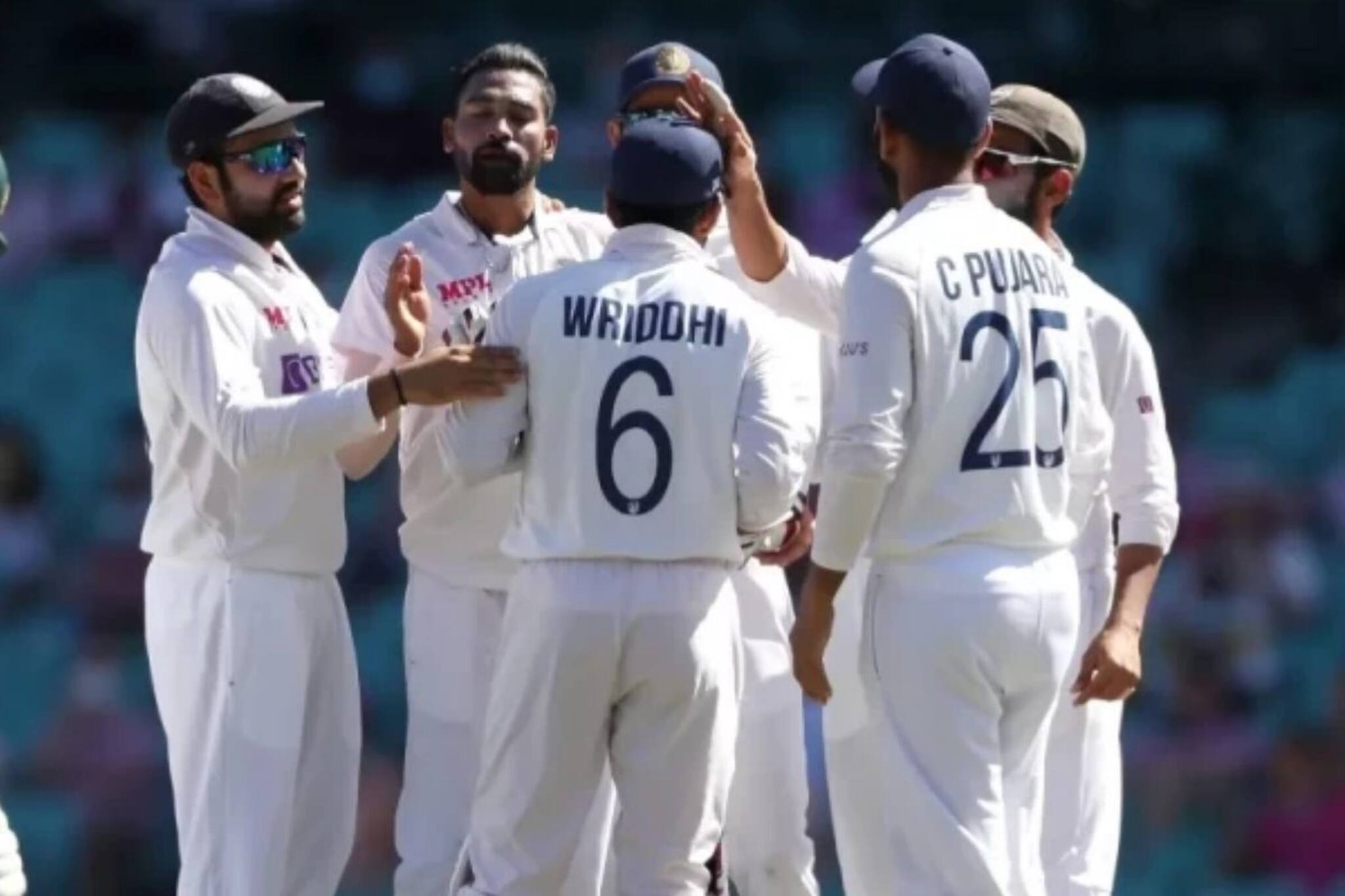 হঠাৎ অবসর টিম ইন্ডিয়ার তারকা উইকেট কিপারের! দিলেন আবেগঘন বার্তা