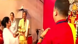 উপনির্বাচনে জয়ের পর নৈহাটিতে মমতা! বড়মা কালীর মন্দিরে পুজো, ১০ লক্ষ টাকা দেওয়ার ঘোঘণা