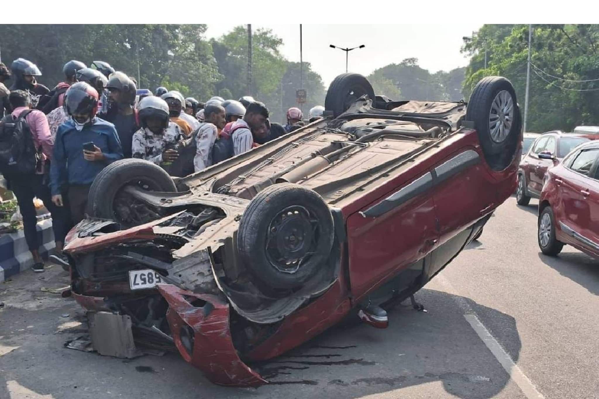 কলকাতায় মর্মান্তিক পথদুর্ঘটনা! রেড রোডে উল্টে গেল গাড়ি, রক্তে ভেসে গেল রাজপথ