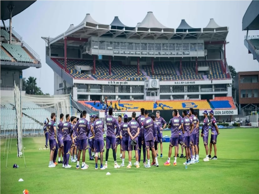 KKR Match at Eden Gardens: আইপিএল ২০২৫-র  কলকাতা নাইট রাইডার্সের ম্যাচ ইডেন গার্ডেন্সে কি আদৌ আয়োজিত হবে? ক্রিকেট অ্যাসোসিয়েশন অফ বেঙ্গল অর্থাৎ সিএবি প্রেসিডেন্ট স্নেহাশিস গঙ্গোপাধ্যায় এই নিয়ে মুখ খুললেন৷ তিনি সমস্তরকম গসিপ উড়িয়ে দিয়ে জানিয়েছেন সামনের মরশুমেও ইডেনেই কেকেআরের ম্যাচ হবে৷ Photo Courtesy- KKR