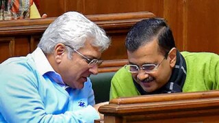 সুখের সে দিন। অরবিন্দের সঙ্গে কৈলাস। ফাইল ছবি