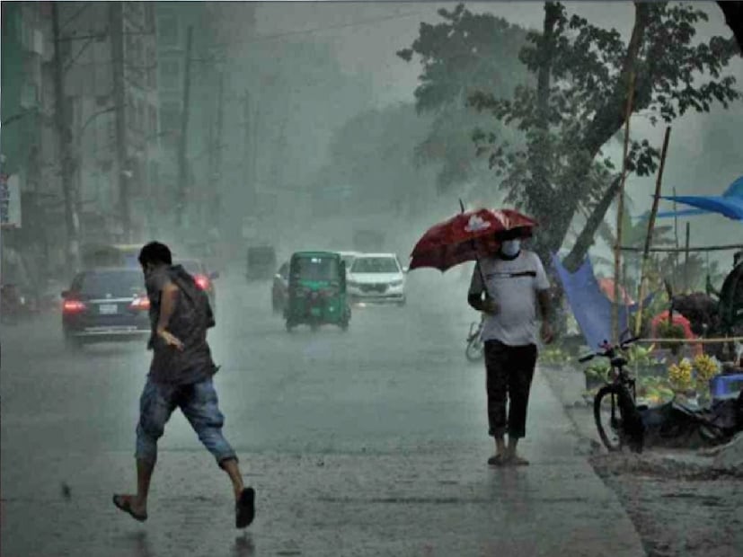 আগামীকাল ১৯শে মার্চ বুধবার উত্তরবঙ্গে পুরোপুরি শুষ্ক আবহাওয়া। দক্ষিণবঙ্গের পশ্চিমের জেলায় বজ্রবিদ্যুৎ-সহ হালকা বৃষ্টির পূর্বাভাস। বৃষ্টি হতে পারে বাঁকুড়া, পুরুলিয়া, পশ্চিম মেদিনীপুর ও ঝাড়গ্রাম এই জেলাগুলিতে। 