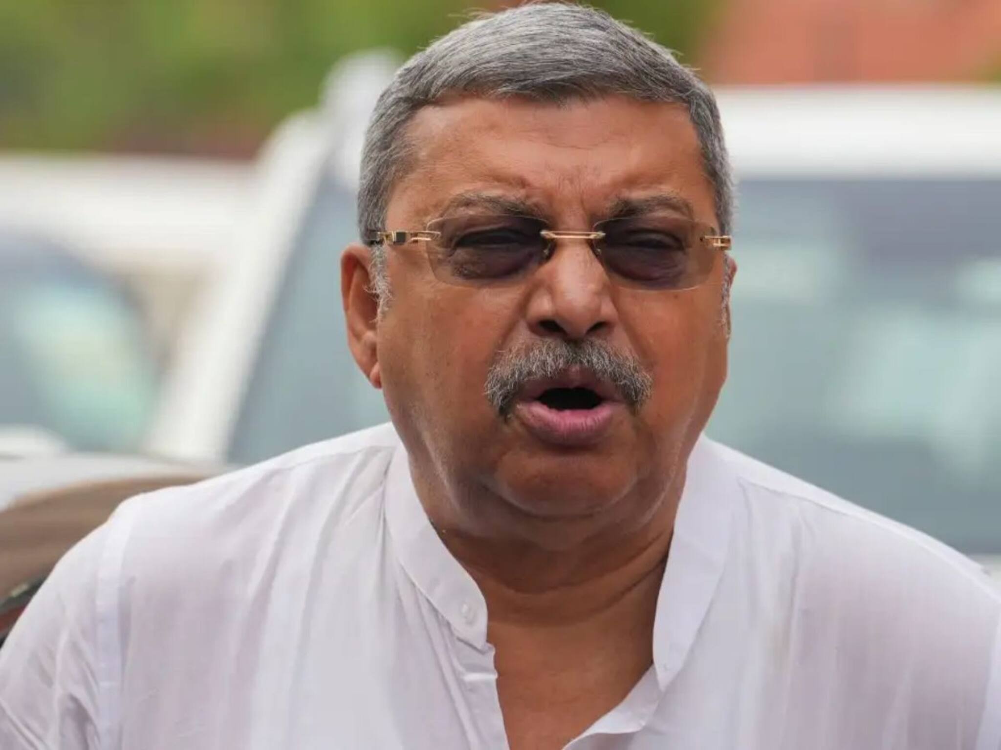 Kalyan Banerjee: তৃণমূল সাংসদ কল্যাণ বন্দ্যোপাধ্যায়ের বিরুদ্ধে থানায় অভিযোগ দায়ের করলেন রাজ্যপাল, রাজভবন থেকে জানানো হল কারণ!