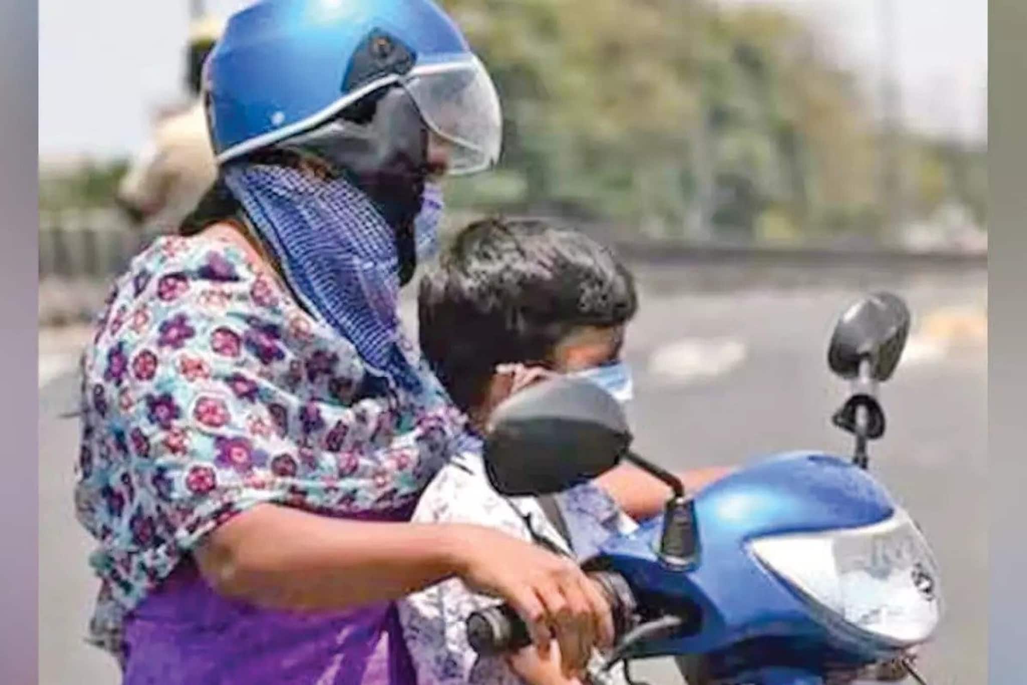 বাচ্চাদের বাইকে উঠলে কি হেলমেট বাধ্যতামূলক? এবার কড়া নির্দেশ আদালতের