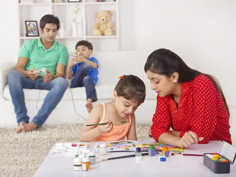 বিষয়টাকে ব্যাখ্যা করে ঋষভ লিখেছেন যে, “আগামী বছরে আমার মেয়ের গ্রেড ১ শুরু হবে। আর কন্যাকে পড়ানোর জন্য আমরা আমাদের শহরের যে স্কুলগুলি বেছে নিয়েছি, সেগুলির মধ্যে একটির ফি-এর কাঠামো এটি। বলে রাখা ভাল যে, অন্যান্য ভাল স্কুলেও একই ফি স্ট্রাকচার দেখা যায়।”