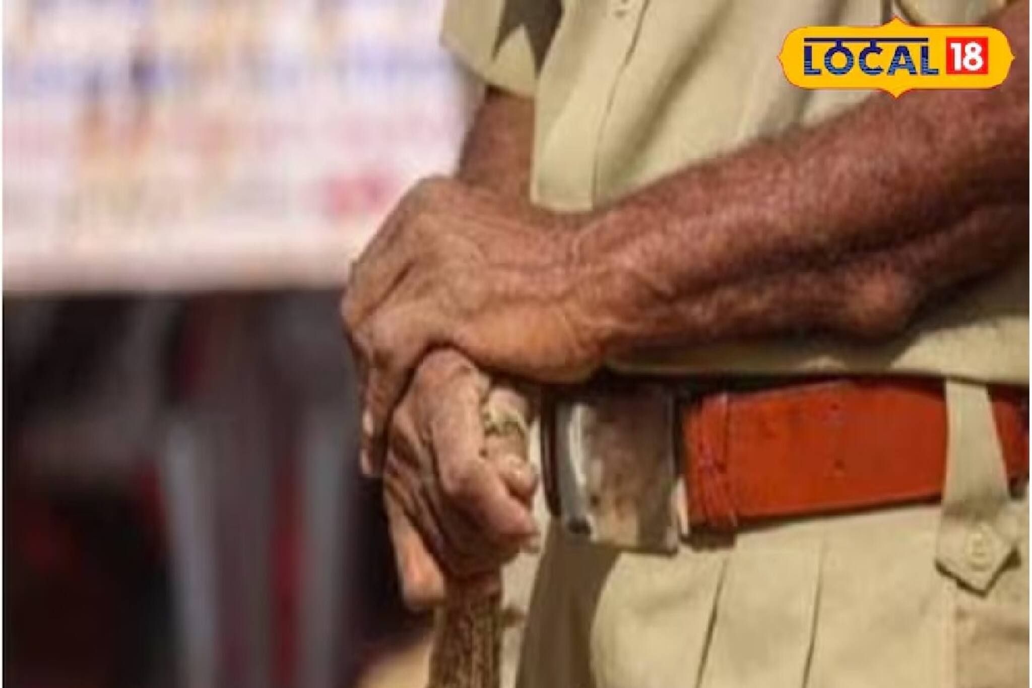 এই ব্যক্তিকে চেনেন? ৪ বছর ধরে 'পুলিশ', কেউ বুঝতে পারেনি! হঠাৎ ভয়ঙ্কর কাণ্ড ফাঁস