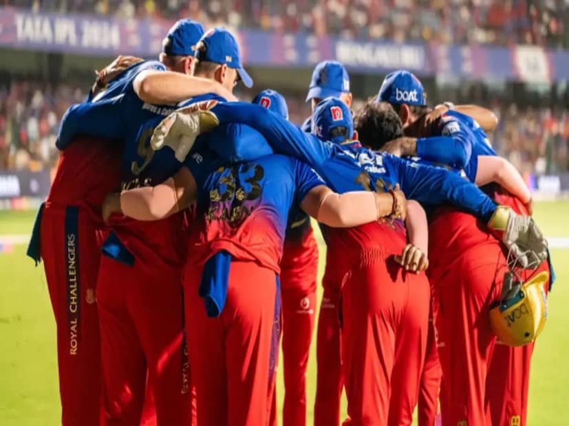 স্টেডিয়ামের টিকিট, জার্সি, ব্যাট, বল ইত্যাদি বিক্রি করে আয়ের মুখ দেখতে পারেন ৷ প্রতীকী ছবি ৷