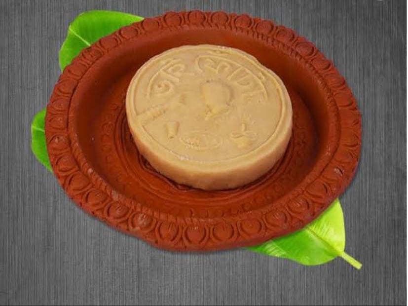 এক মাস মিষ্টি খাওয়া নিয়ন্ত্রণে রাখতে পারলে হার্টের অসুখ হওয়ার সম্ভাবনা কমে। এমনকী আপনার ত্বকেও জেল্লা বাড়তে পারে বলে মত বিশেষজ্ঞদের। 